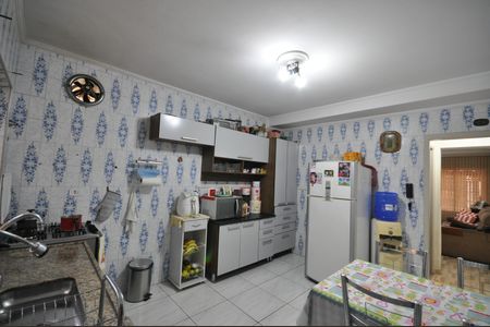 Casa à venda com 140m², 2 quartos e 2 vagasCozinha