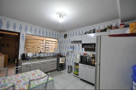 Casa à venda com 140m², 2 quartos e 2 vagasCozinha