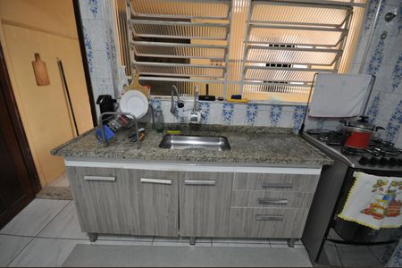 Casa à venda com 140m², 2 quartos e 2 vagasCozinha