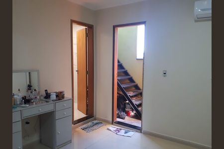 Casa para alugar com 3 quartos, 114m² em Rocha Miranda, Rio de Janeiro