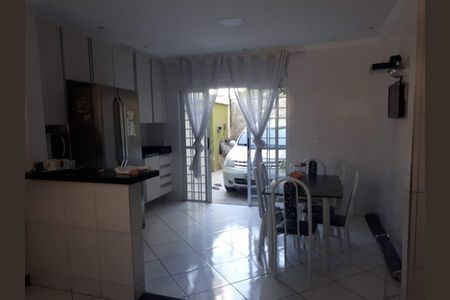 Casa para alugar com 3 quartos, 114m² em Rocha Miranda, Rio de Janeiro