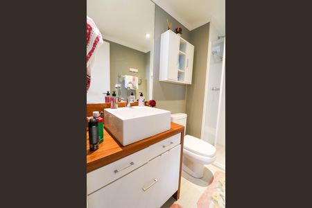 Apartamento à venda com 77m², 2 quartos e 2 vagas Apartamento à venda com 77m², 2 quartos e 2 vagasBanheiro