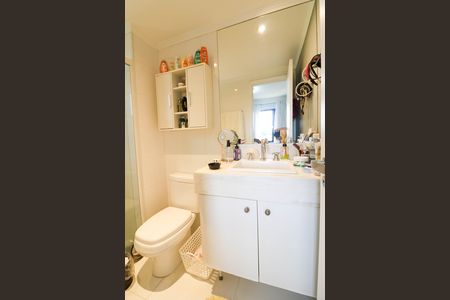 Apartamento à venda com 77m², 2 quartos e 2 vagas Apartamento à venda com 77m², 2 quartos e 2 vagasBanheiro da Suíte