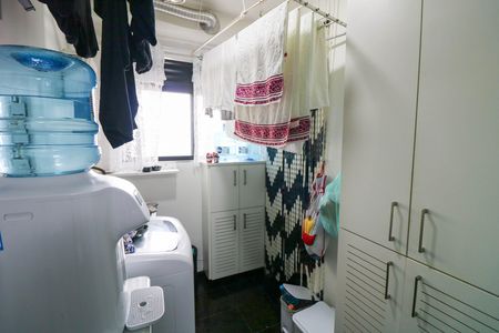 Apartamento à venda com 77m², 2 quartos e 2 vagas Apartamento à venda com 77m², 2 quartos e 2 vagasÁrea de Serviço