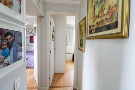Apartamento à venda com 77m², 2 quartos e 2 vagas Apartamento à venda com 77m², 2 quartos e 2 vagasCorredor