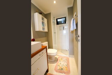 Apartamento à venda com 77m², 2 quartos e 2 vagas Apartamento à venda com 77m², 2 quartos e 2 vagasBanheiro