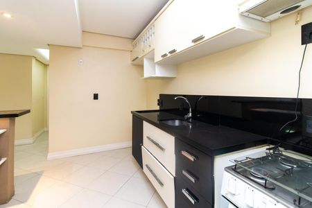 Apartamento à venda com 72m², 2 quartos e 1 vaga Apartamento à venda com 72m², 2 quartos e 1 vagaCozinha e Área de Serviço