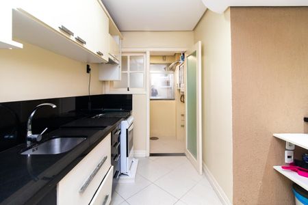 Apartamento à venda com 72m², 2 quartos e 1 vaga Apartamento à venda com 72m², 2 quartos e 1 vagaCozinha e Área de Serviço