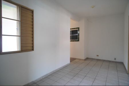 Apartamento para alugar com 75m², 2 quartos e 1 vagaSala