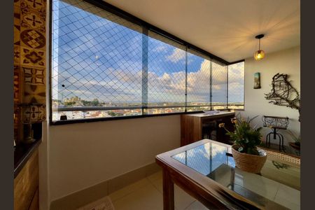 Apartamento à venda com 3 quartos, 85m² em Itamarati, Belo Horizonte