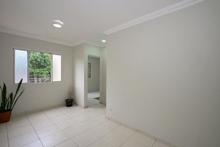 Sala de apartamento para alugar com 2 quartos, 45m² em Jardim Record, Taboão da Serra