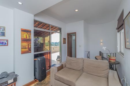 Apartamento à venda com 3 quartos, 190m² em Ipiranga, Belo Horizonte