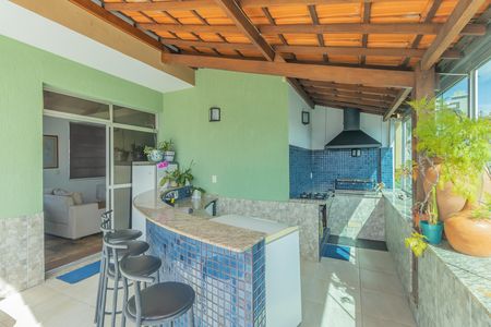 Apartamento à venda com 3 quartos, 190m² em Ipiranga, Belo Horizonte
