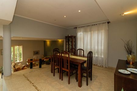 Casa de condomínio à venda com 288m², 4 quartos e 3 vagasSala de Jantar