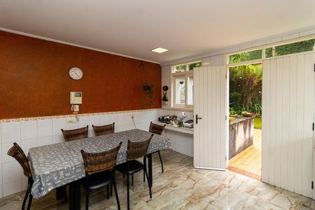 Casa de condomínio à venda com 288m², 4 quartos e 3 vagasCozinha