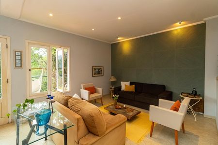 Casa de condomínio à venda com 288m², 4 quartos e 3 vagasSala