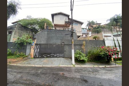 Casa de condomínio à venda com 288m², 4 quartos e 3 vagasFachada