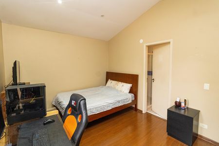 Casa de condomínio à venda com 288m², 4 quartos e 3 vagasSuíte 3