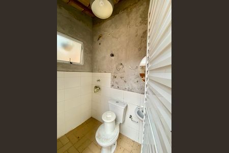 Casa de condomínio à venda com 288m², 4 quartos e 3 vagasBanheiro Quintal