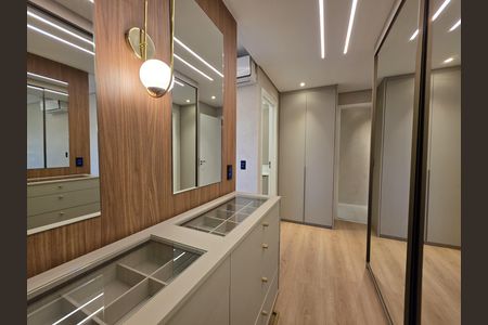 Apartamento para alugar com 123m², 3 quartos e 2 vagasCloset