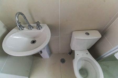 Banheiro de kitnet/studio para alugar com 1 quarto, 29m² em Mooca, São Paulo