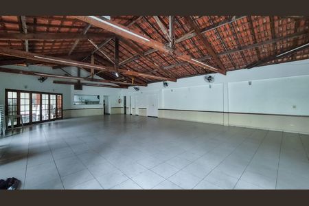 Apartamento para alugar com 31m², 2 quartos e sem vagaÁrea comum - Salão de festas