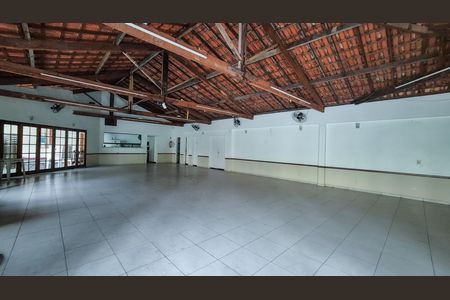 Apartamento para alugar com 31m², 2 quartos e sem vagaÁrea comum - Salão de festas