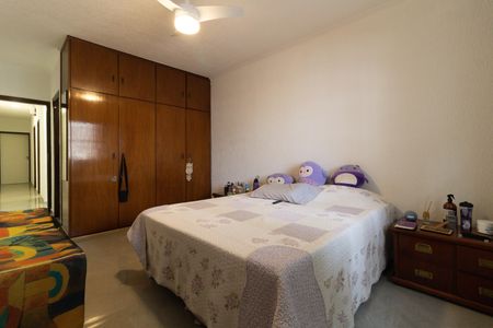 Casa à venda com 179m², 3 quartos e 2 vagas Casa à venda com 179m², 3 quartos e 2 vagasSuíte