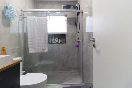 Casa à venda com 179m², 3 quartos e 2 vagas Casa à venda com 179m², 3 quartos e 2 vagasBanheiro da Suíte