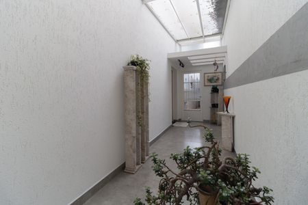 Casa à venda com 179m², 3 quartos e 2 vagas Casa à venda com 179m², 3 quartos e 2 vagasEntrada