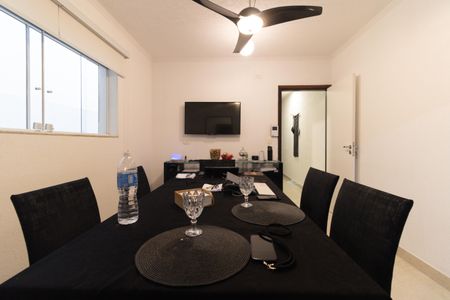 Casa à venda com 179m², 3 quartos e 2 vagas Casa à venda com 179m², 3 quartos e 2 vagasSala de Almoço
