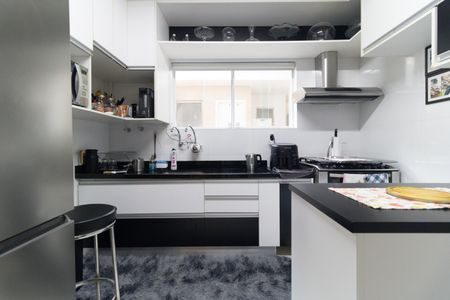 Casa à venda com 179m², 3 quartos e 2 vagas Casa à venda com 179m², 3 quartos e 2 vagasCozinha