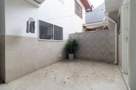 Casa à venda com 179m², 3 quartos e 2 vagas Casa à venda com 179m², 3 quartos e 2 vagasQuintal