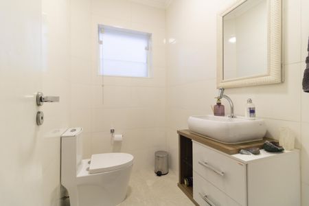 Casa à venda com 179m², 3 quartos e 2 vagas Casa à venda com 179m², 3 quartos e 2 vagasLavabo