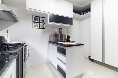 Casa à venda com 179m², 3 quartos e 2 vagas Casa à venda com 179m², 3 quartos e 2 vagasCozinha