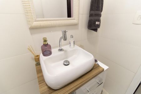 Casa à venda com 179m², 3 quartos e 2 vagas Casa à venda com 179m², 3 quartos e 2 vagasLavabo