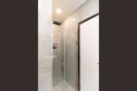 Casa à venda com 179m², 3 quartos e 2 vagas Casa à venda com 179m², 3 quartos e 2 vagasBanheiro Social