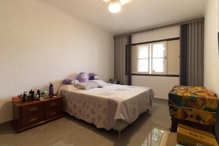 Casa à venda com 179m², 3 quartos e 2 vagas Casa à venda com 179m², 3 quartos e 2 vagasSuíte