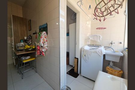 Apartamento para alugar com 98m², 3 quartos e 1 vaga Apartamento para alugar com 98m², 3 quartos e 1 vagaCozinha e Área de Serviço