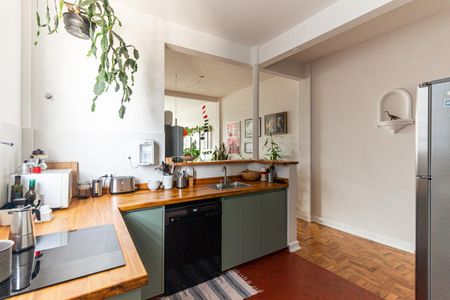 Apartamento à venda com 94m², 2 quartos e sem vaga Apartamento à venda com 94m², 2 quartos e sem vagaCozinha