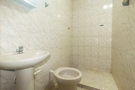 Casa de condomínio para alugar com 120m², 2 quartos e 1 vaga Casa de condomínio para alugar com 120m², 2 quartos e 1 vagaBanheiro da Suíte