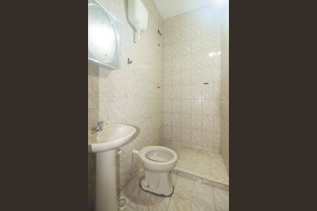 Casa de condomínio para alugar com 120m², 2 quartos e 1 vaga Casa de condomínio para alugar com 120m², 2 quartos e 1 vagaBanheiro da Suíte