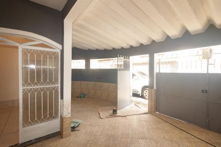 Casa de condomínio para alugar com 120m², 2 quartos e 1 vaga Casa de condomínio para alugar com 120m², 2 quartos e 1 vagaVaranda