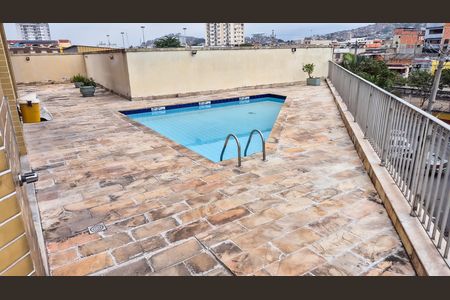 Apartamento para alugar com 660m², 4 quartos e 2 vagas Apartamento para alugar com 660m², 4 quartos e 2 vagasÁrea comum - piscina do Prédio