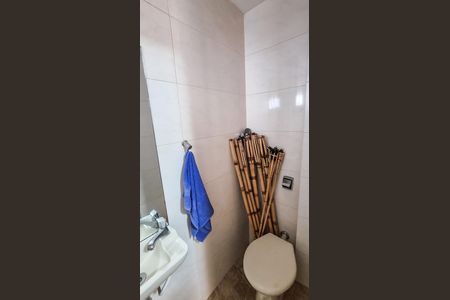Apartamento para alugar com 660m², 4 quartos e 2 vagas Apartamento para alugar com 660m², 4 quartos e 2 vagasBanheiro da Suíte 3