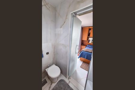 Apartamento para alugar com 660m², 4 quartos e 2 vagas Apartamento para alugar com 660m², 4 quartos e 2 vagasBanheiro da Suíte 2