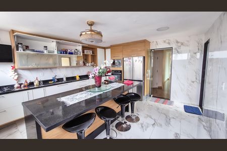 Apartamento para alugar com 660m², 4 quartos e 2 vagas Apartamento para alugar com 660m², 4 quartos e 2 vagasCozinha