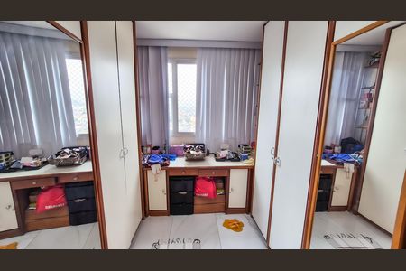 Apartamento para alugar com 660m², 4 quartos e 2 vagas Apartamento para alugar com 660m², 4 quartos e 2 vagasCloset da Suíte 2