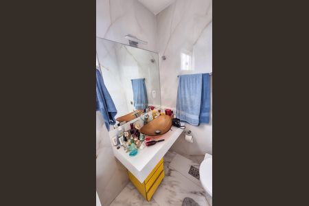 Apartamento para alugar com 660m², 4 quartos e 2 vagas Apartamento para alugar com 660m², 4 quartos e 2 vagasBanheiro da Suíte 2