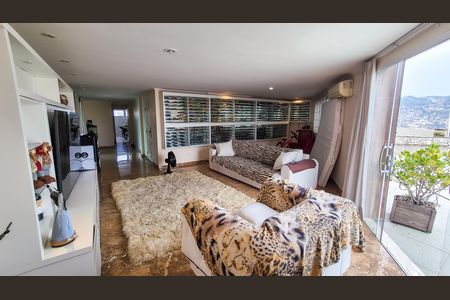 Sala  - 1 de apartamento à venda com 4 quartos, 660m² em Olaria, Rio de Janeiro